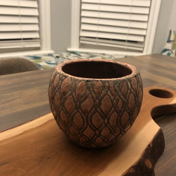 Textured Pink and Gray Lava Crackled Ceramic Planter - Picture 4 of 12